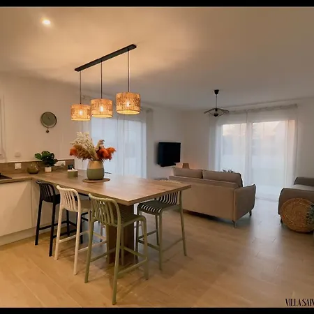 Mart, Martin De Brehal, 500m De La Apartamento *