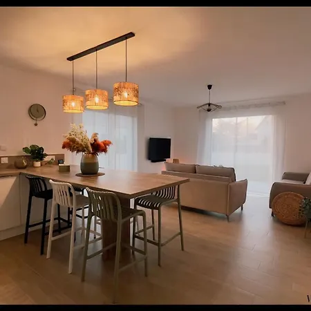 Apartamento Mart, Martin De Brehal, 500m De La Saint-Martin de Brehal