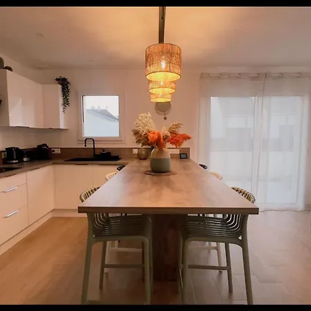 Mart, Martin De Brehal, 500m De La Apartamento Saint-Martin de Brehal