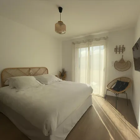 Mart, Martin De Brehal, 500m De La Apartamento